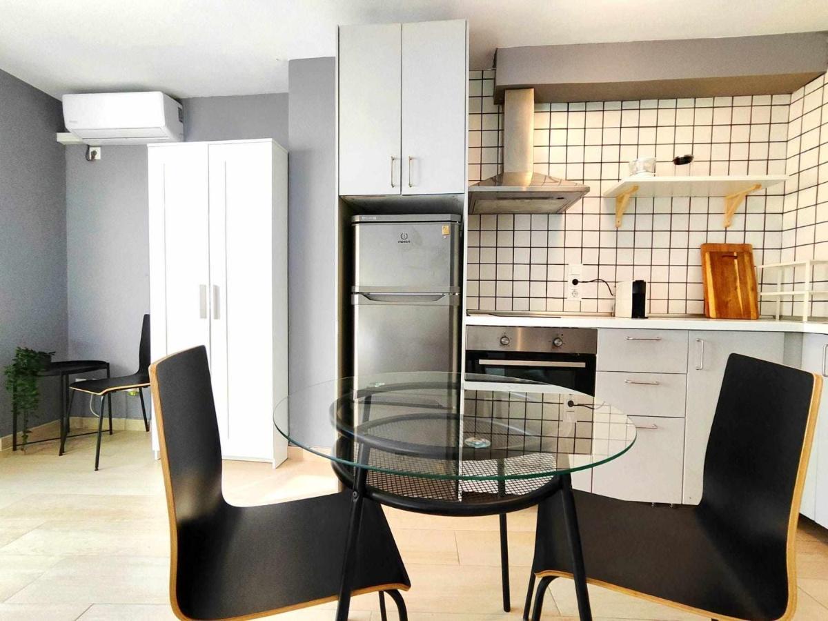 Mazi Apartments Suite Mataró Esterno foto
